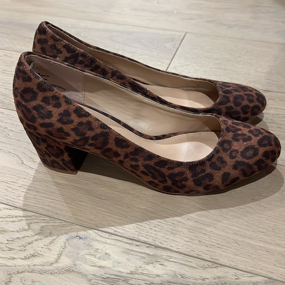 Leopard Print Pumps (NWOT) - Picture 2 of 5